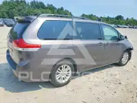 2014 Toyota SIENNA фото