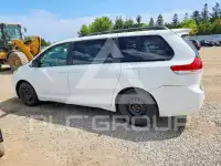 2014 Toyota SIENNA фото
