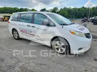 2014 Toyota SIENNA photo