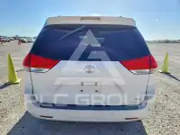 2014 Toyota SIENNA фото