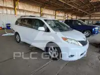2014 Toyota SIENNA photo