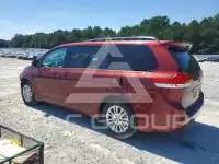 2014 Toyota SIENNA photo