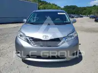 2014 Toyota SIENNA photo