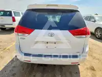 2014 Toyota SIENNA photo