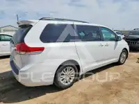 2014 Toyota SIENNA photo