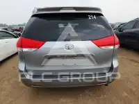 2014 Toyota SIENNA фото