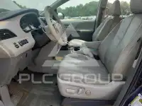 2014 Toyota SIENNA photo