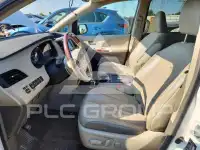 2014 Toyota SIENNA photo