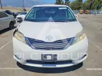 2014 Toyota SIENNA фото