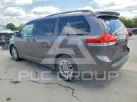 2014 Toyota SIENNA photo