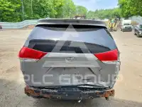 2014 Toyota SIENNA photo