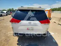 2014 Toyota SIENNA photo