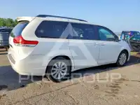 2014 Toyota SIENNA фото
