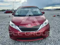 2014 Toyota SIENNA photo