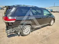 2014 Toyota SIENNA photo