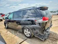 2014 Toyota SIENNA photo