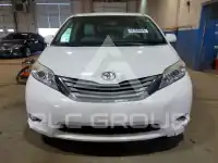 2014 Toyota SIENNA photo