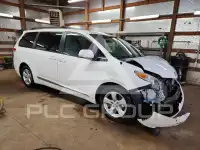 2014 Toyota SIENNA photo