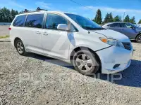 2014 Toyota SIENNA фото