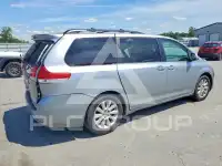 2014 Toyota SIENNA фото