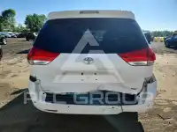 2014 Toyota SIENNA фото