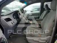 2014 Toyota SIENNA photo