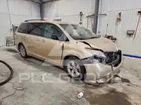 2014 Toyota SIENNA фото