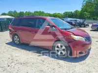 2014 Toyota SIENNA photo
