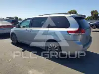 2014 Toyota SIENNA photo