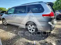 2014 Toyota SIENNA фото