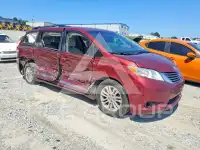 2014 Toyota SIENNA photo