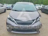 2014 Toyota SIENNA photo