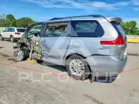 2014 Toyota SIENNA фото