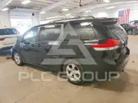 2014 Toyota SIENNA photo