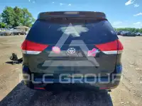 2014 Toyota SIENNA фото