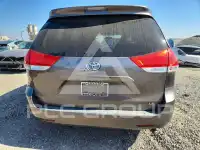 2014 Toyota SIENNA фото