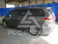 2014 Toyota SIENNA фото