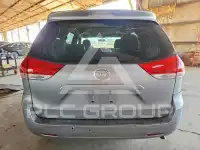2014 Toyota SIENNA photo