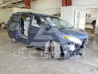 2014 Toyota SIENNA photo