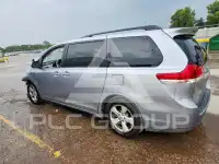 2014 Toyota SIENNA фото