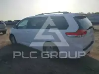 2014 Toyota SIENNA photo