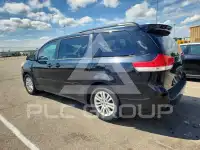2014 Toyota SIENNA photo