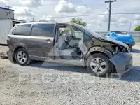 2014 Toyota SIENNA photo