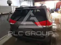 2014 Toyota SIENNA photo