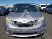 2014 Toyota SIENNA photo
