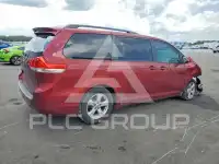 2014 Toyota SIENNA photo