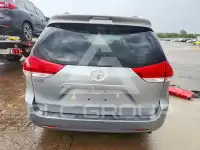 2014 Toyota SIENNA фото