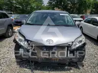 2014 Toyota SIENNA фото