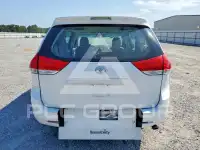 2014 Toyota SIENNA photo