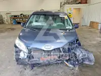 2014 Toyota SIENNA photo